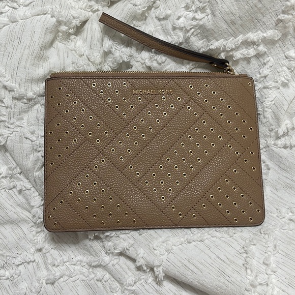 MICHAEL Michael Kors Handbags - Brown MK wristlet